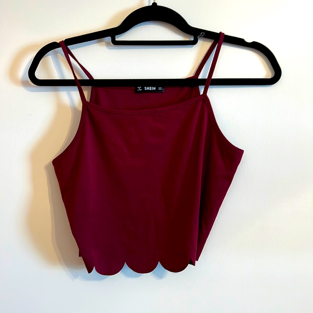 NWOT Shein women’s large cropped tank top. Dark red color.